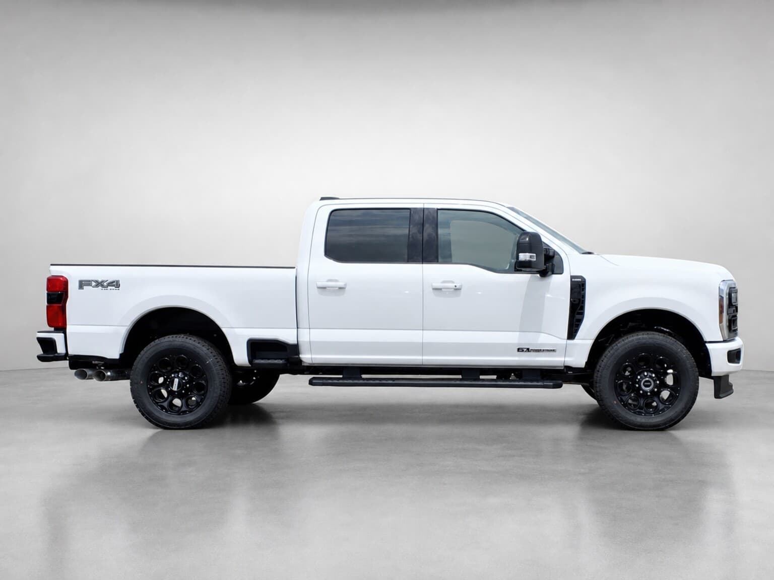 2026 Ford Super Duty F-250 Lariat thumbnail 4