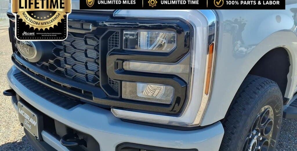 2026 Ford Super Duty F-250 XLT thumbnail 10