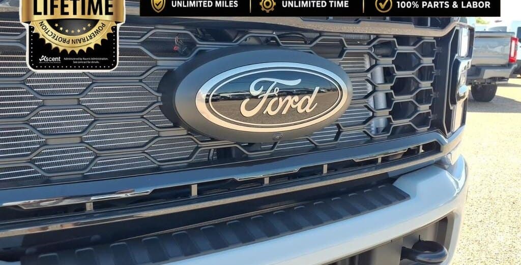 2026 Ford Super Duty F-250 XLT thumbnail 9