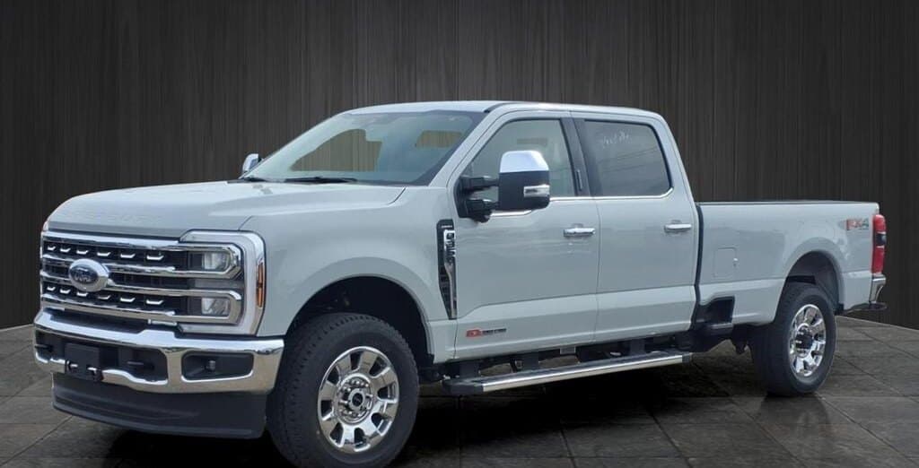 2026 Ford Super Duty F-350 Lariat