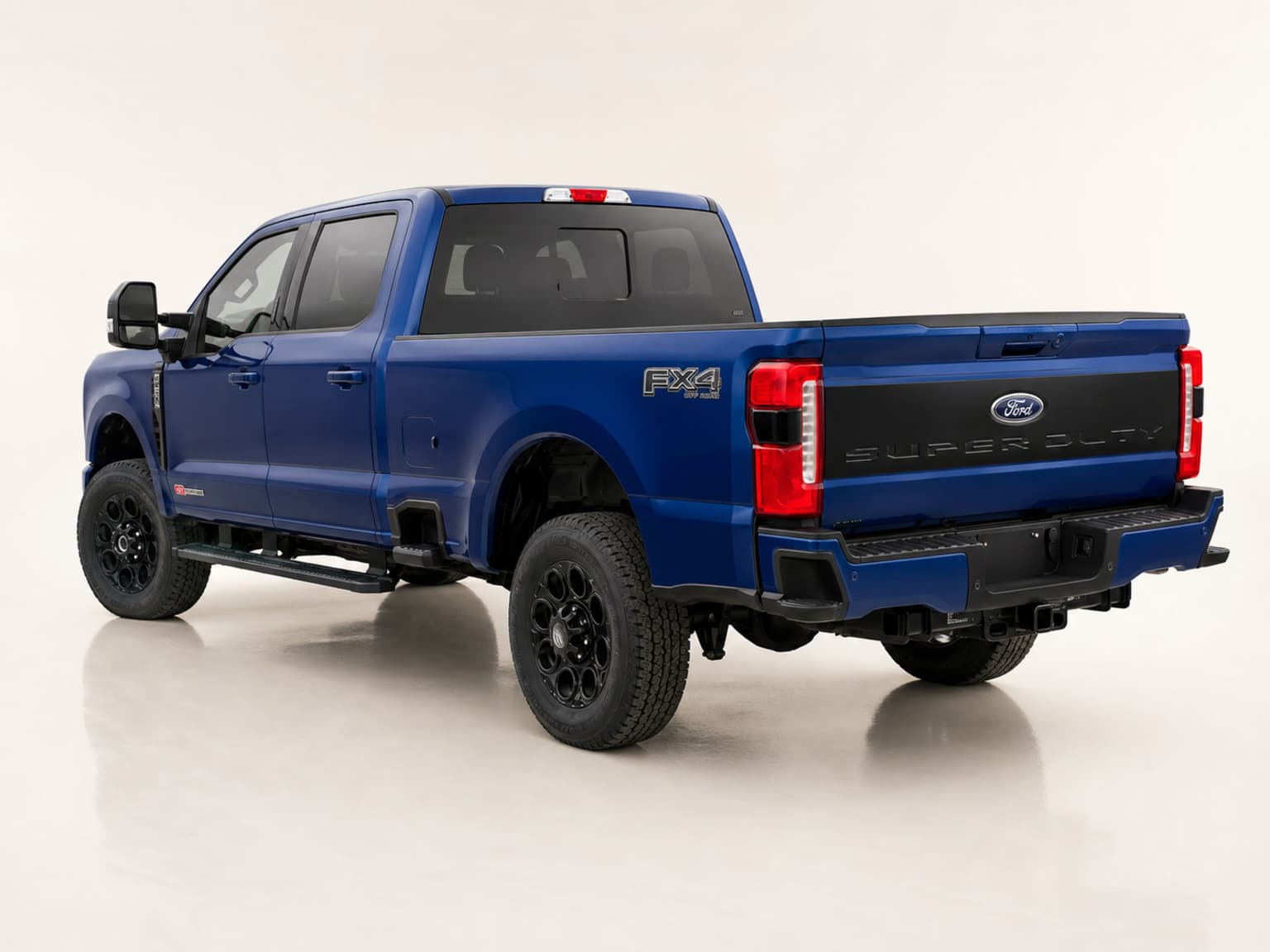2026 Ford Super Duty F-350 Lariat thumbnail 3