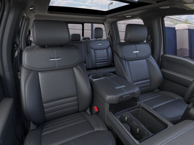 2026 Ford Super Duty F-350 Platinum thumbnail 10