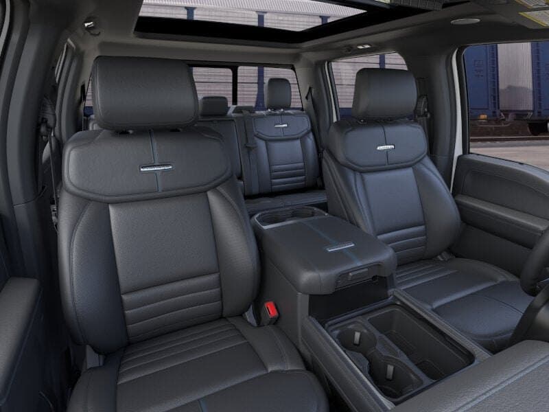 2026 Ford Super Duty F-350 Platinum thumbnail 10