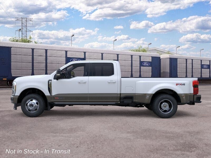 2026 Ford Super Duty F-350 King Ranch thumbnail 3