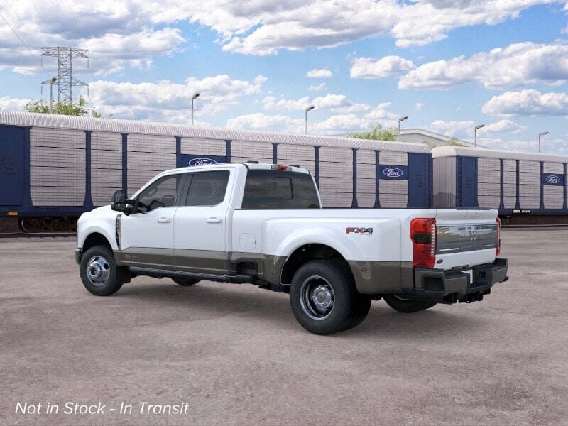 2026 Ford Super Duty F-350 King Ranch thumbnail 4
