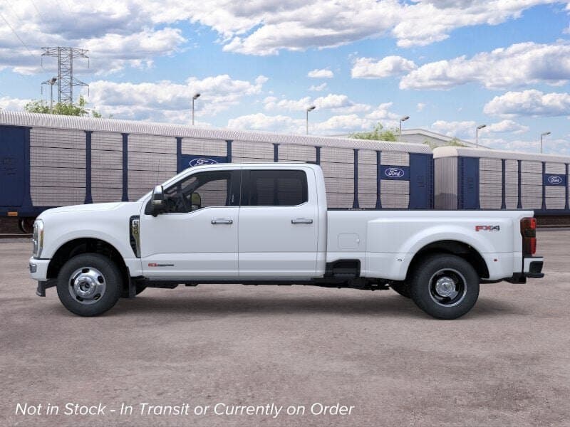 2026 Ford Super Duty F-350 Platinum thumbnail 3