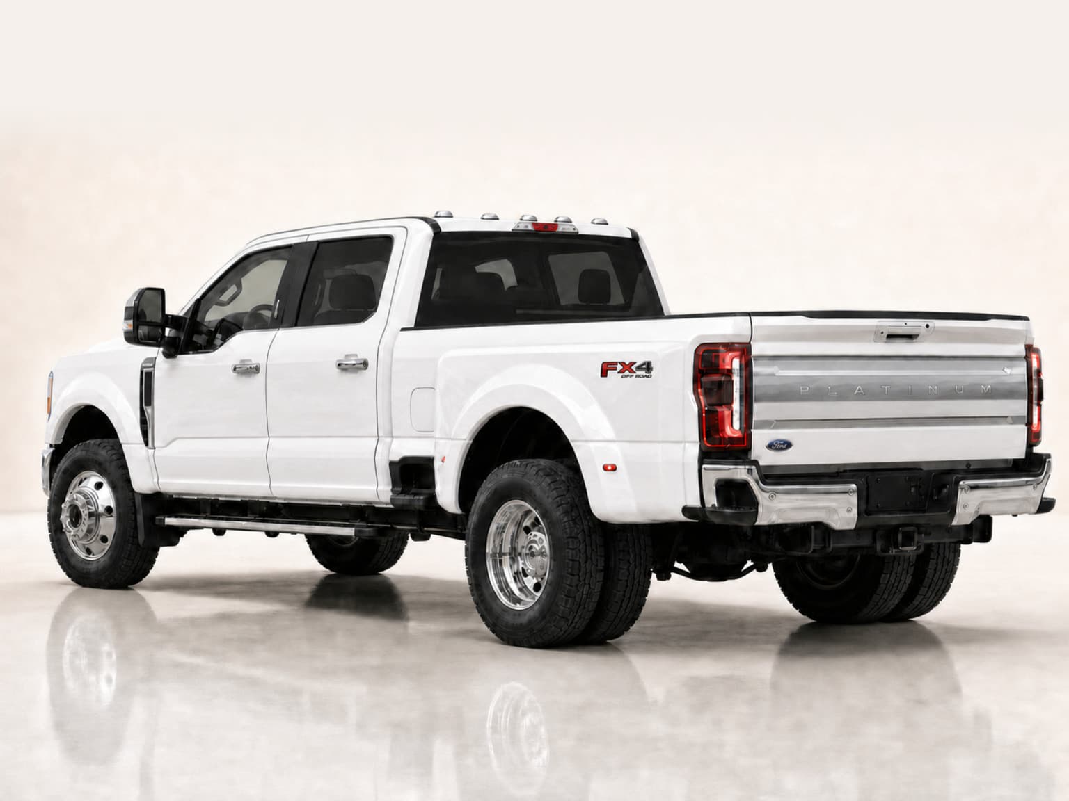 2026 Ford Super Duty F-350 Platinum thumbnail 3