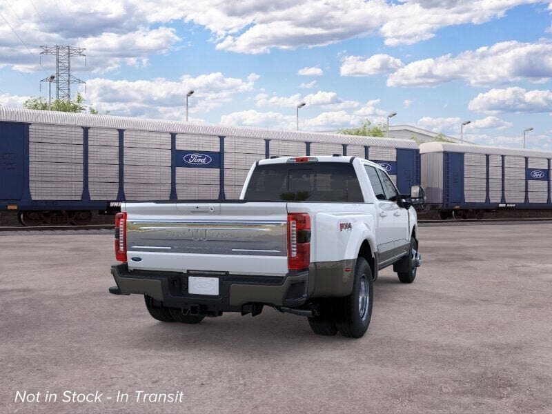 2026 Ford Super Duty F-350 King Ranch thumbnail 8