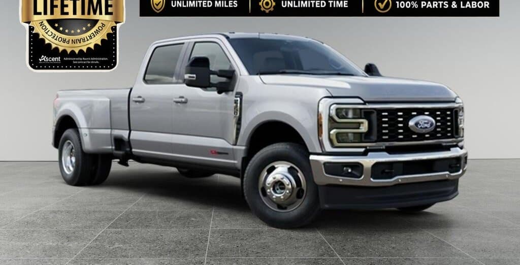 2027 Ford Super Duty F-350 Lariat thumbnail 4