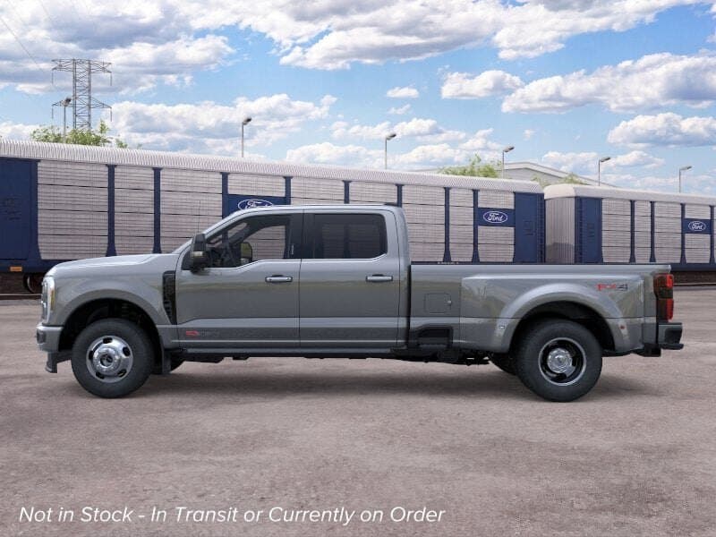 2026 Ford Super Duty F-350 Platinum thumbnail 3