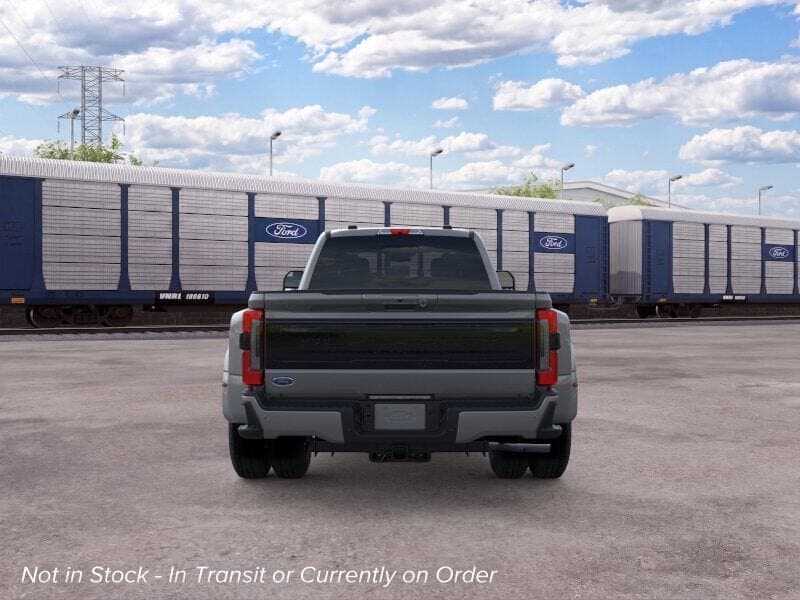 2026 Ford Super Duty F-350 Platinum thumbnail 5