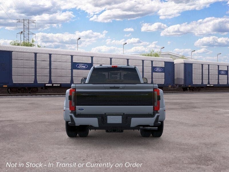 2026 Ford Super Duty F-350 Platinum thumbnail 5