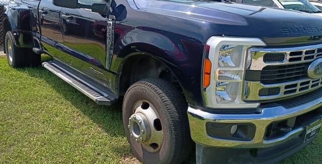 2023 Ford F-350 XLT thumbnail 8