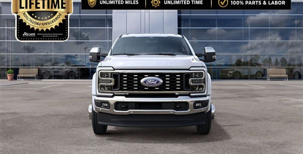 2027 Ford F-450 King Ranch thumbnail 3