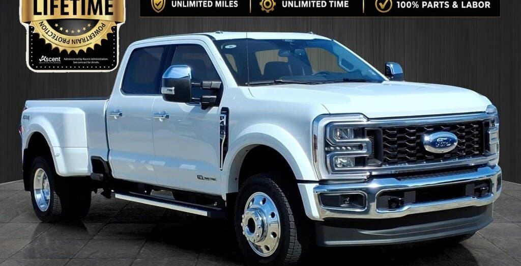2026 Ford F-450 LARIAT thumbnail 3