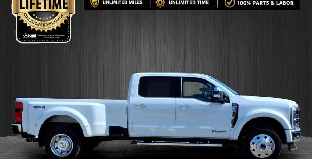 2026 Ford F-450 LARIAT thumbnail 4