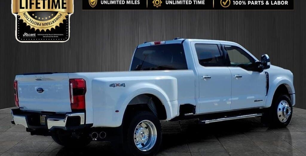 2026 Ford F-450 LARIAT thumbnail 5