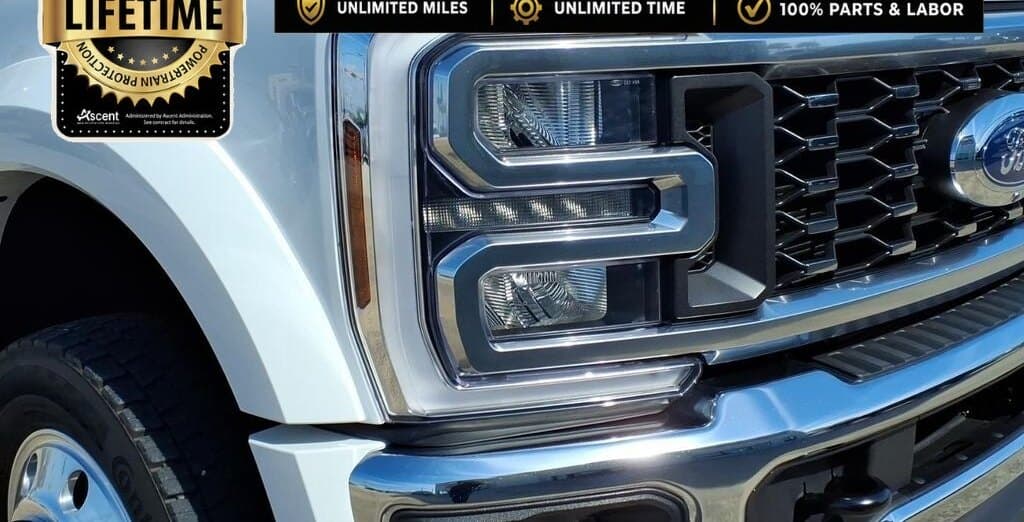 2026 Ford F-450 LARIAT thumbnail 8