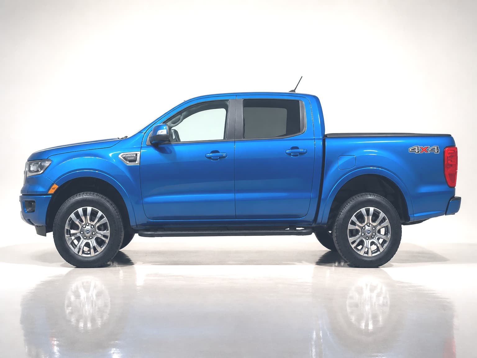 2022 Ford Ranger LARIAT thumbnail 4