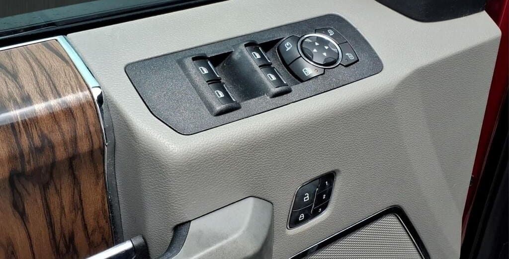 2020 Ford F-150 LARIAT thumbnail 8