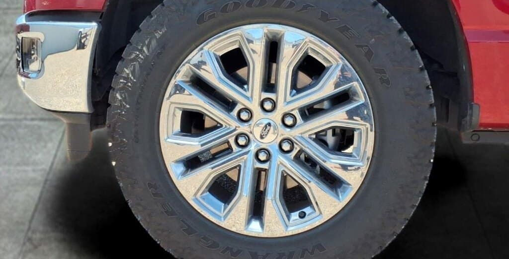 2024 Ford F-150 LARIAT thumbnail 5
