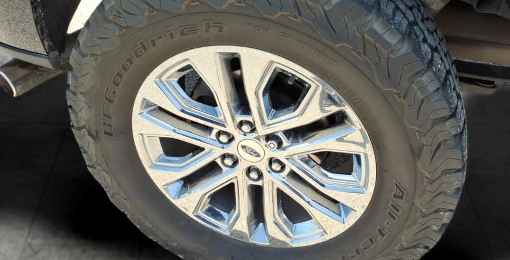 2024 Ford F-150 LARIAT thumbnail 4