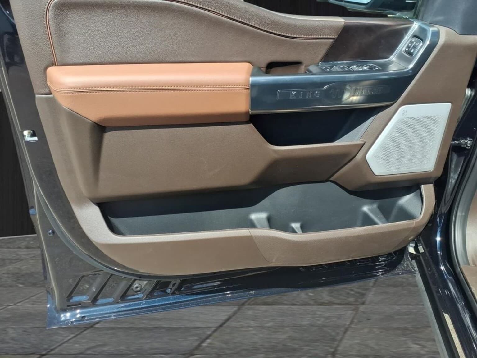 2026 Ford F-150 King Ranch thumbnail 7