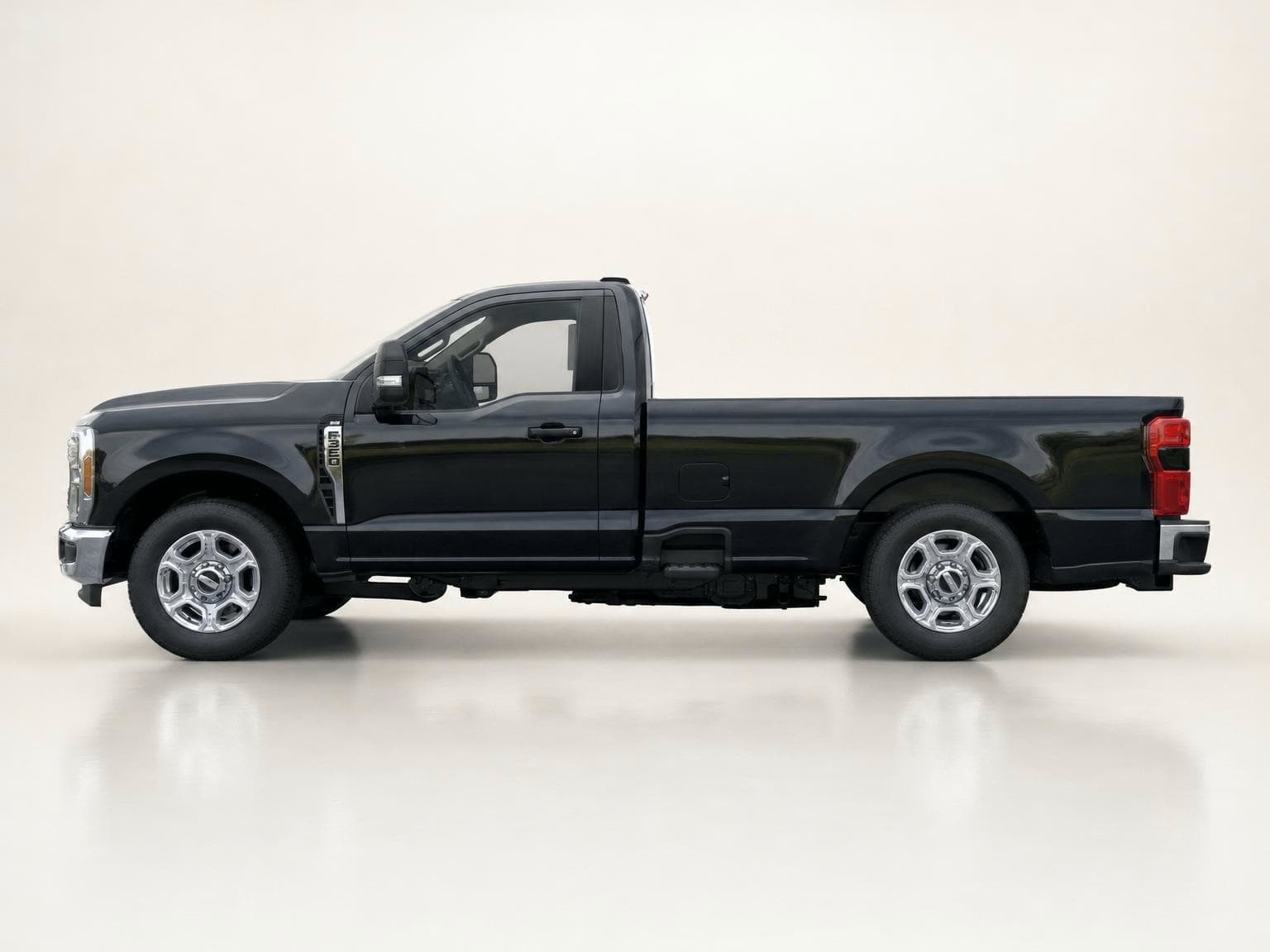 2026 Ford Super Duty F-350 XLT Regular Cab 4x2 thumbnail 3
