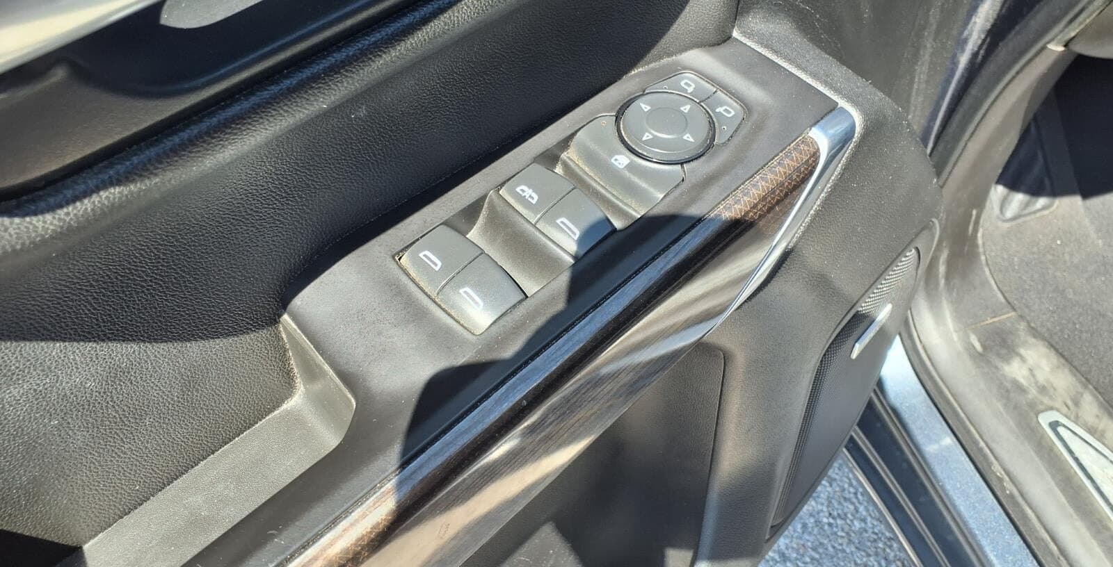 2021 Chevrolet Silverado RST thumbnail 10