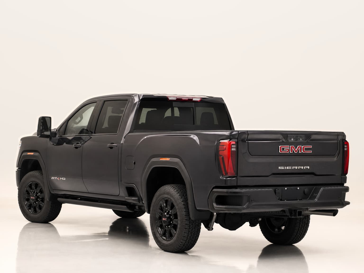 2025 GMC Sierra AT4 thumbnail 5