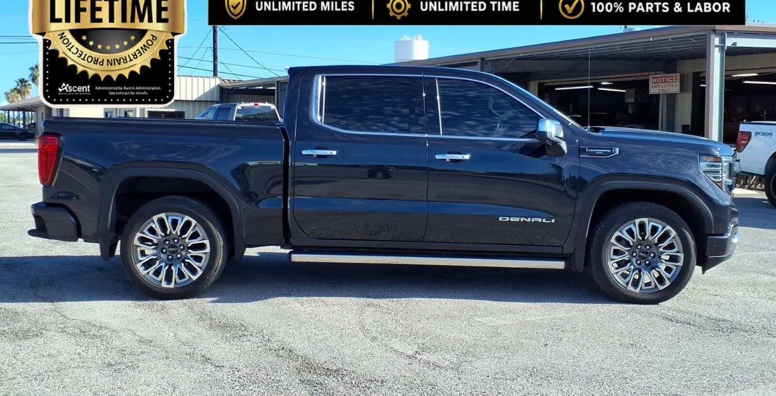 2025 GMC Sierra Denali Ultimate thumbnail 4