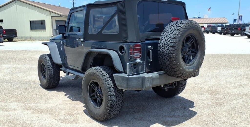 2008 Jeep Wrangler X thumbnail 3