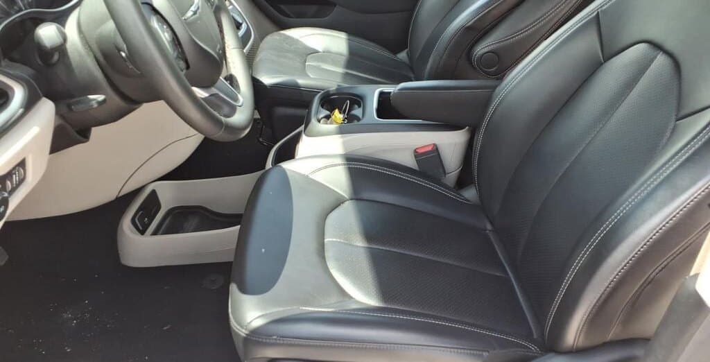 2023 Chrysler Pacifica Touring L thumbnail 11