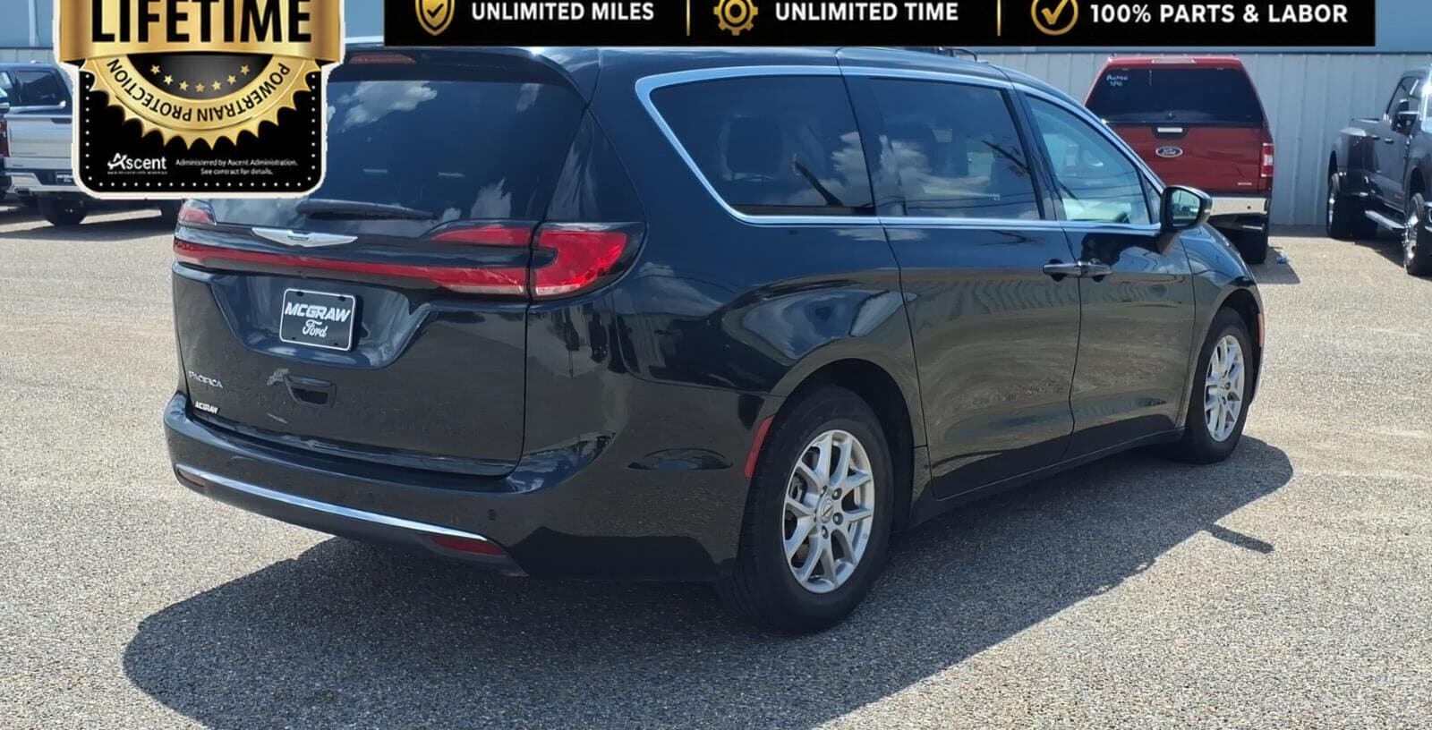 2023 Chrysler Pacifica Touring L thumbnail 5