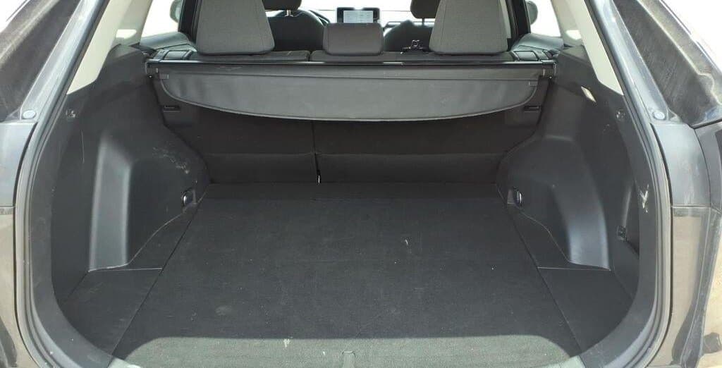 2025 Toyota RAV4 XLE thumbnail 7