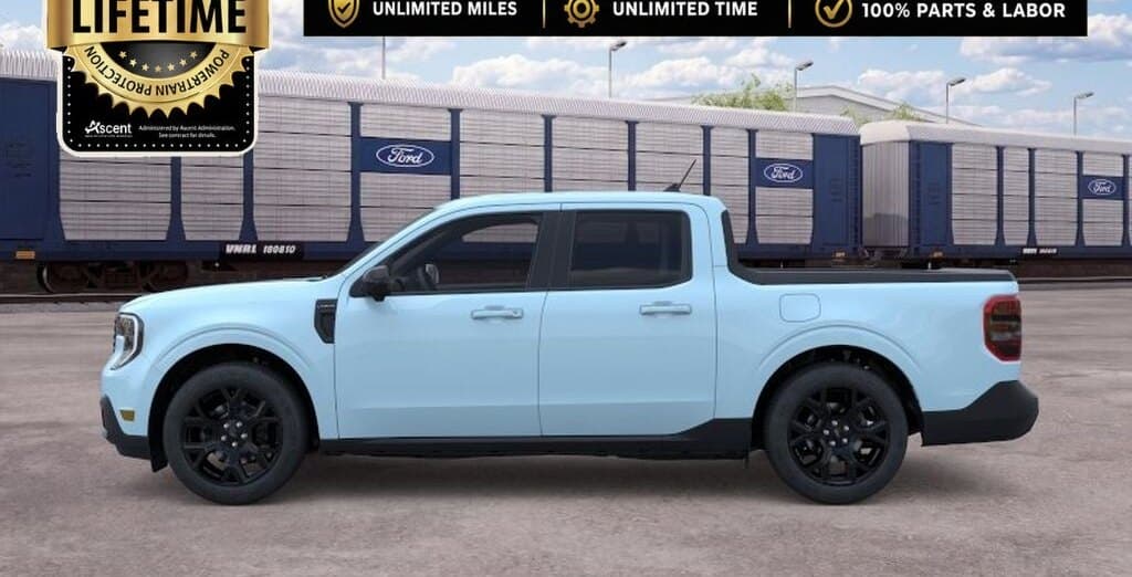 2026 Ford Maverick LARIAT thumbnail 3