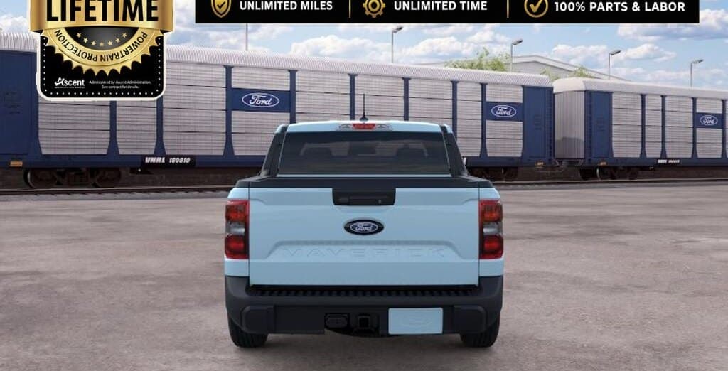 2026 Ford Maverick LARIAT thumbnail 5