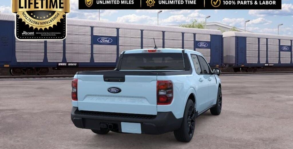 2026 Ford Maverick LARIAT thumbnail 8