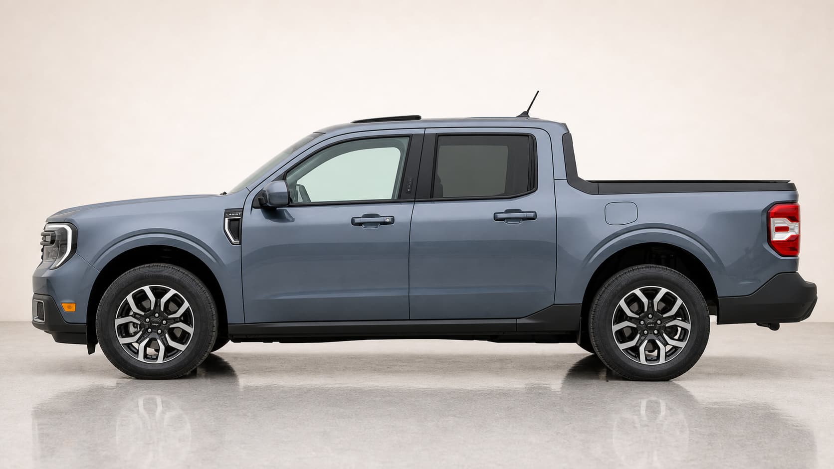 2026 Ford Maverick Lariat thumbnail 4