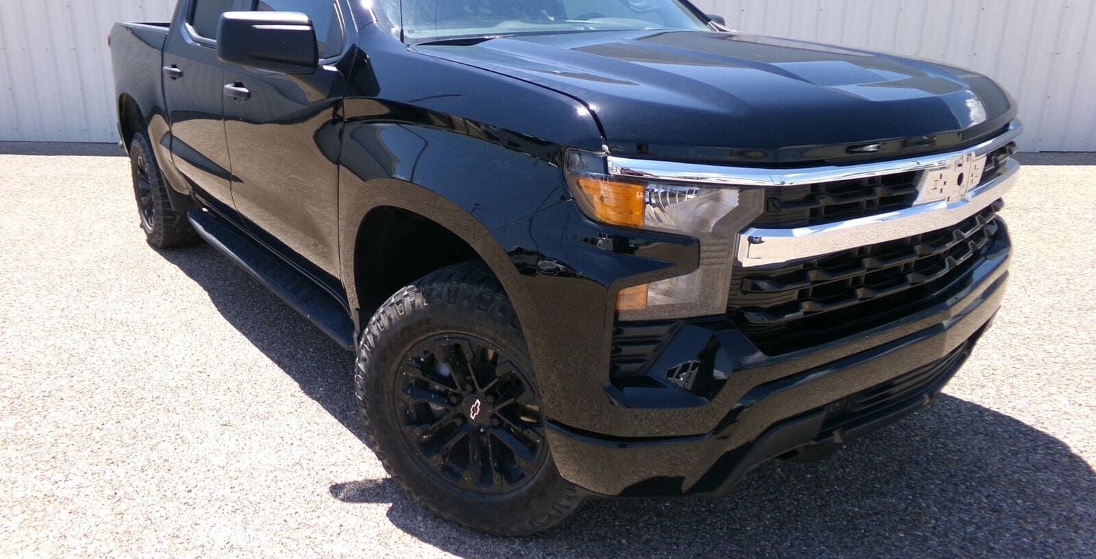 2023 Chevrolet Silverado Custom thumbnail 4