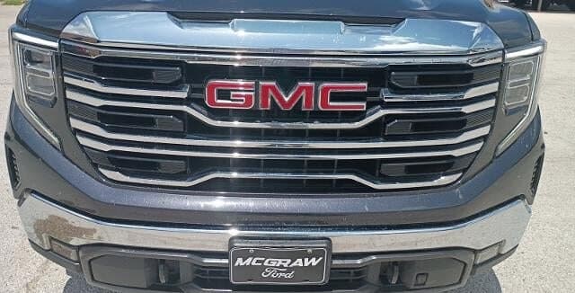 2023 GMC Sierra SLT thumbnail 5