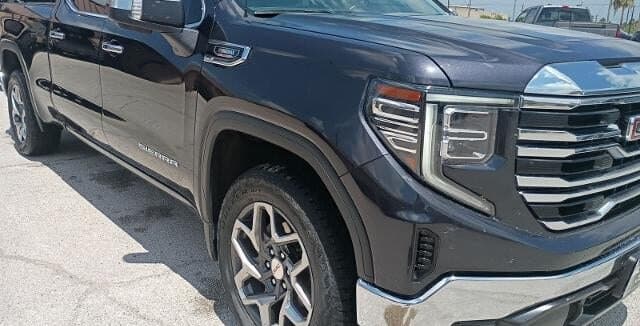2023 GMC Sierra SLT thumbnail 8