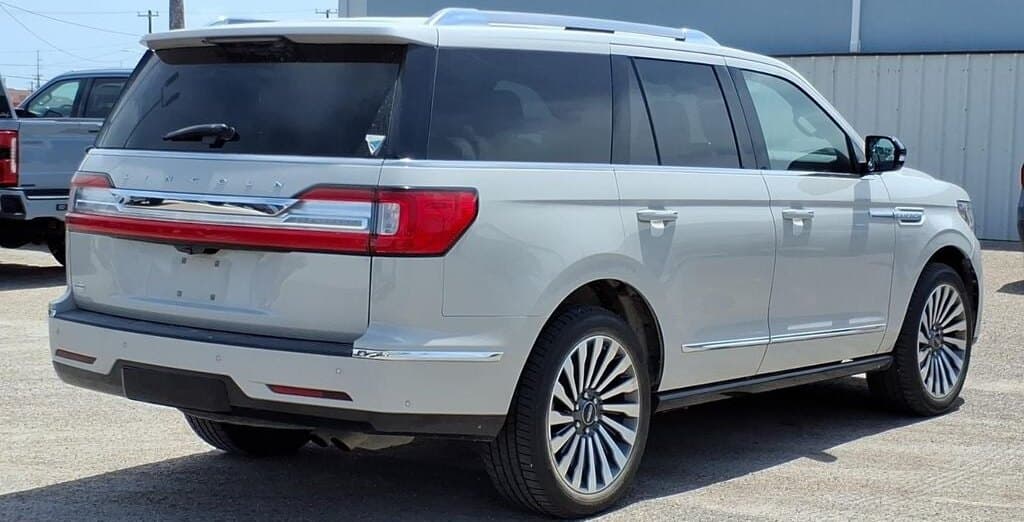 2021 Lincoln Navigator Reserve thumbnail 4
