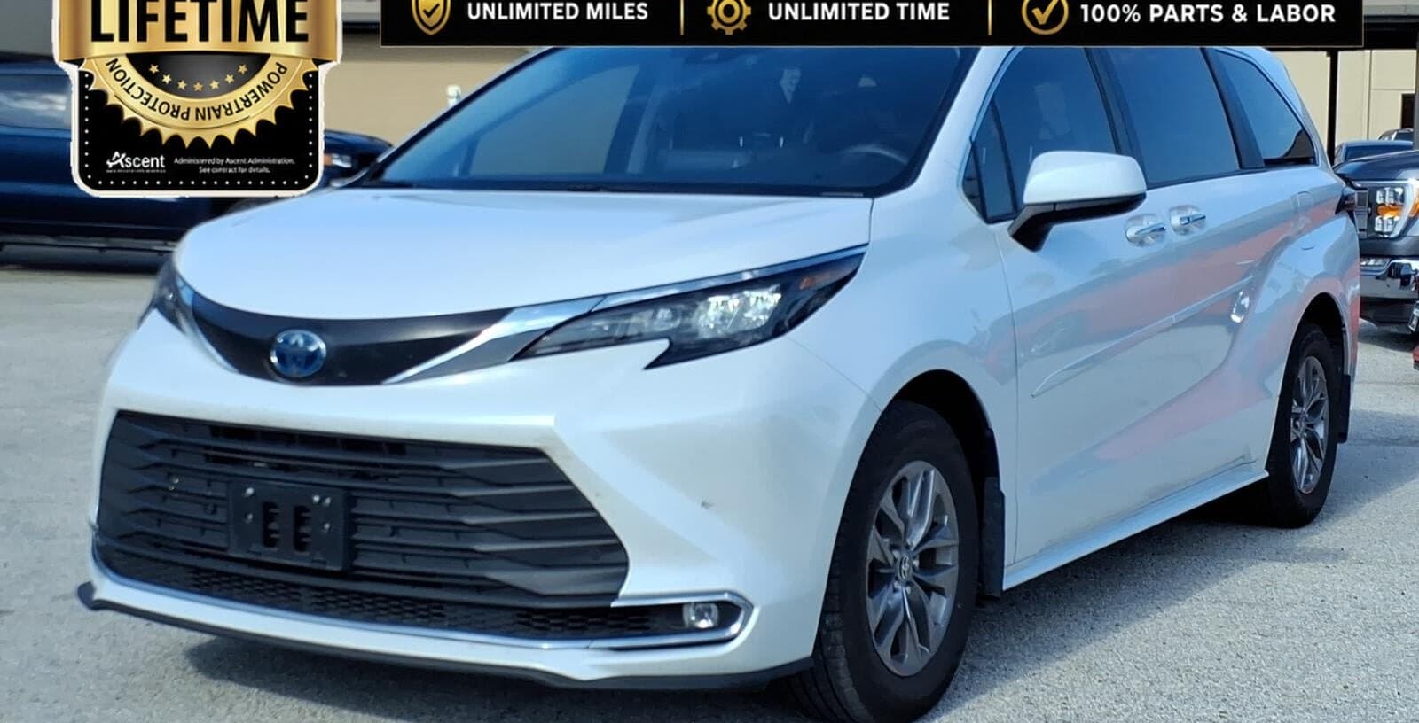 2024 Toyota Sienna XLE, photo 1 of 12