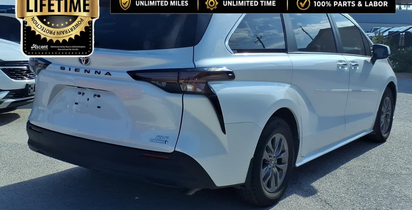 2024 Toyota Sienna XLE thumbnail 5