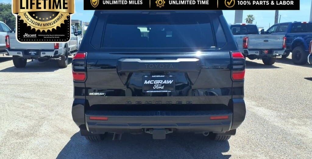 2025 Toyota 4Runner SR5 thumbnail 4