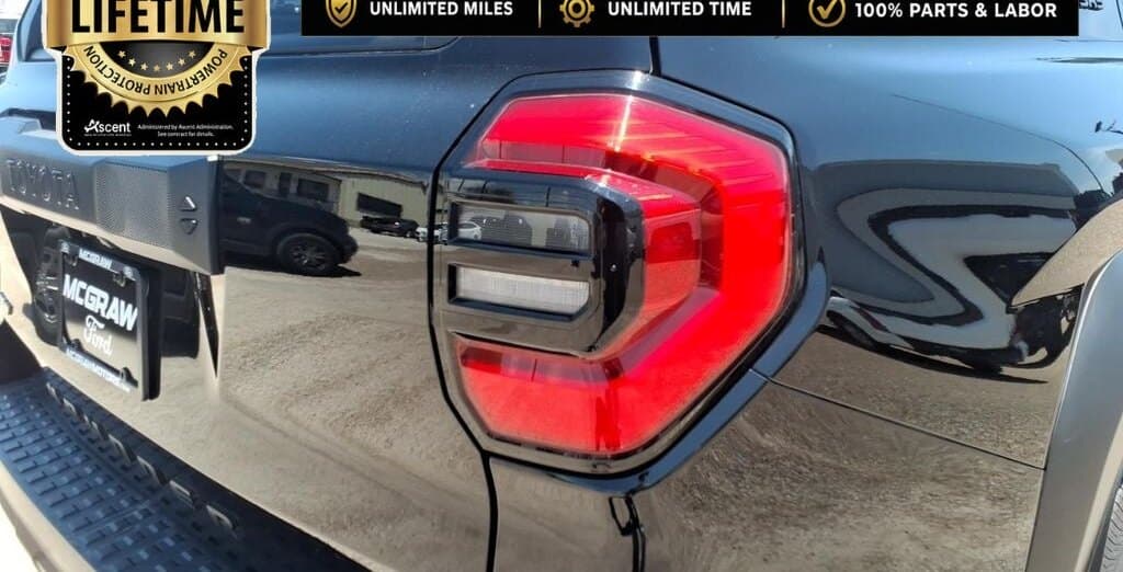 2025 Toyota 4Runner SR5 thumbnail 7