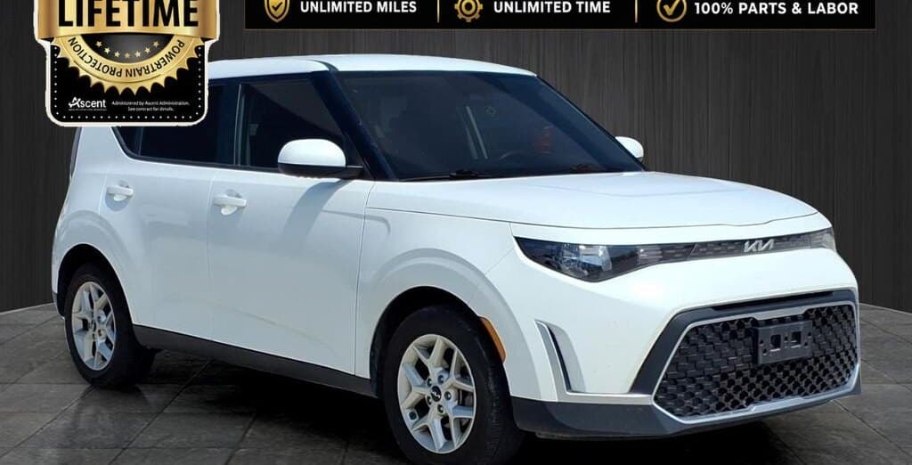 2024 Kia Soul LX thumbnail 3