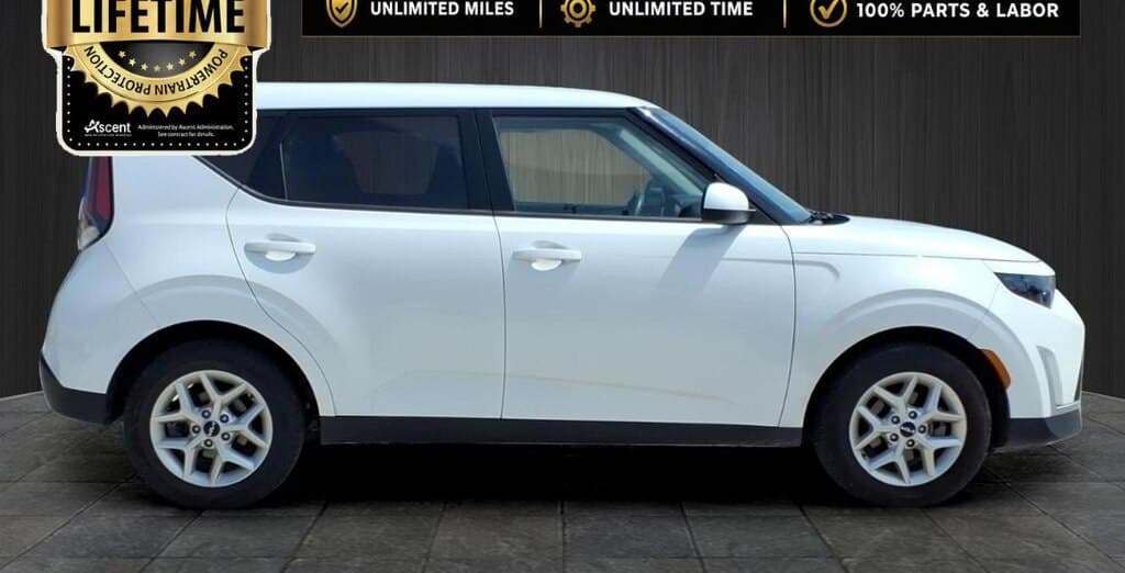2024 Kia Soul LX thumbnail 4
