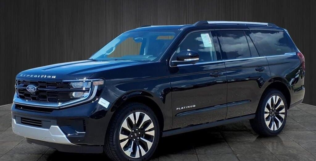 2026 Ford Expedition Platinum, photo 1 of 12